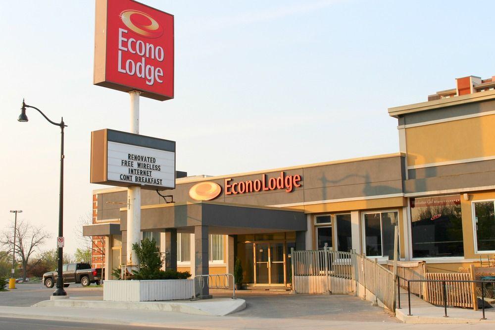 Econo Lodge City Centre Kingston Buitenkant foto